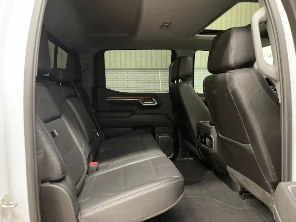 GMC Sierra Denali 2023 - Image 14