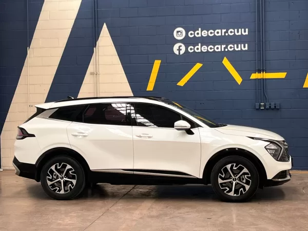 Kia Sportage EX Pack 2023 - Image 8