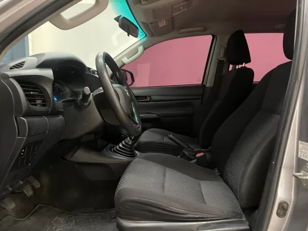 Toyota Hilux Base 2017 - Image 9