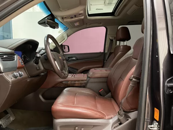 Chevrolet Suburban Premier 2017 - Image 9