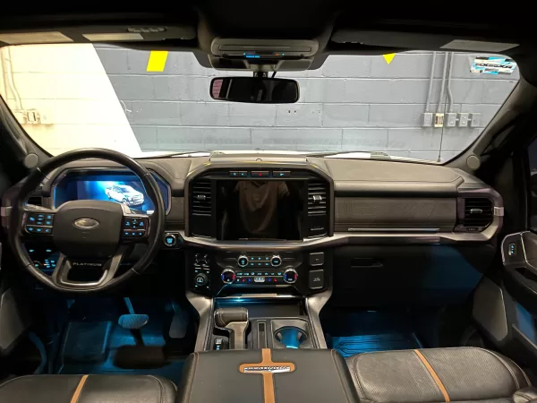 Ford Lobo Platinum 2021 - Image 11