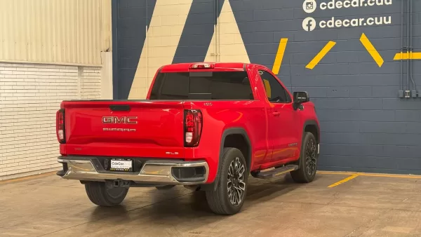 GMC Sierra SLE 2023 - Image 8