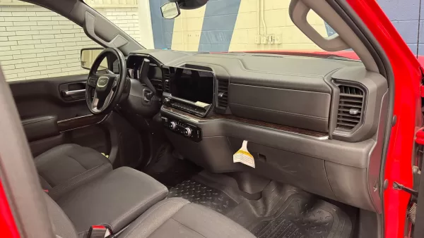 GMC Sierra SLE 2023 - Image 12