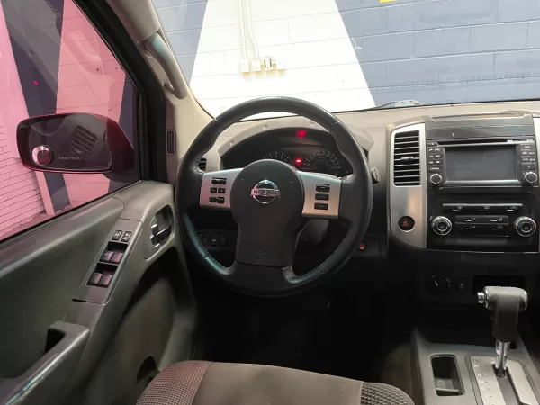 Nissan Frontier  PRO4X 2014 - Image 9