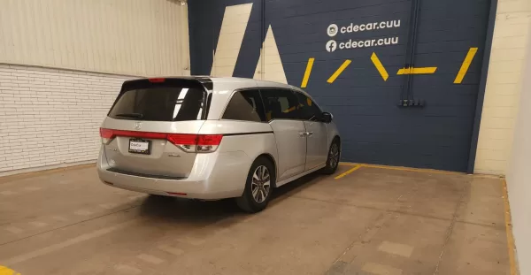 Honda Odyssey Touring 2015 - Image 7