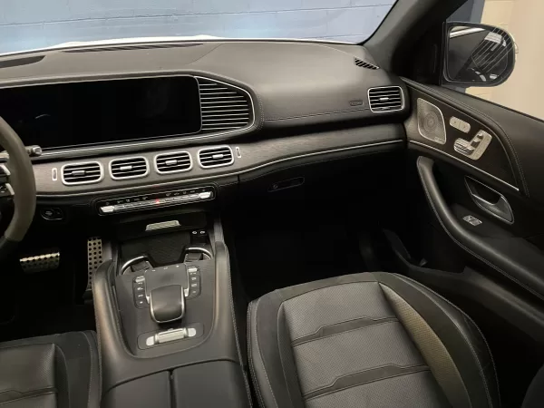 Mercedes-Benz GLE 53 AMG 2023 - Image 12