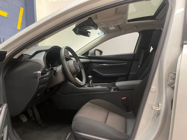 Mazda 3 I Sport 2024 - Image 17