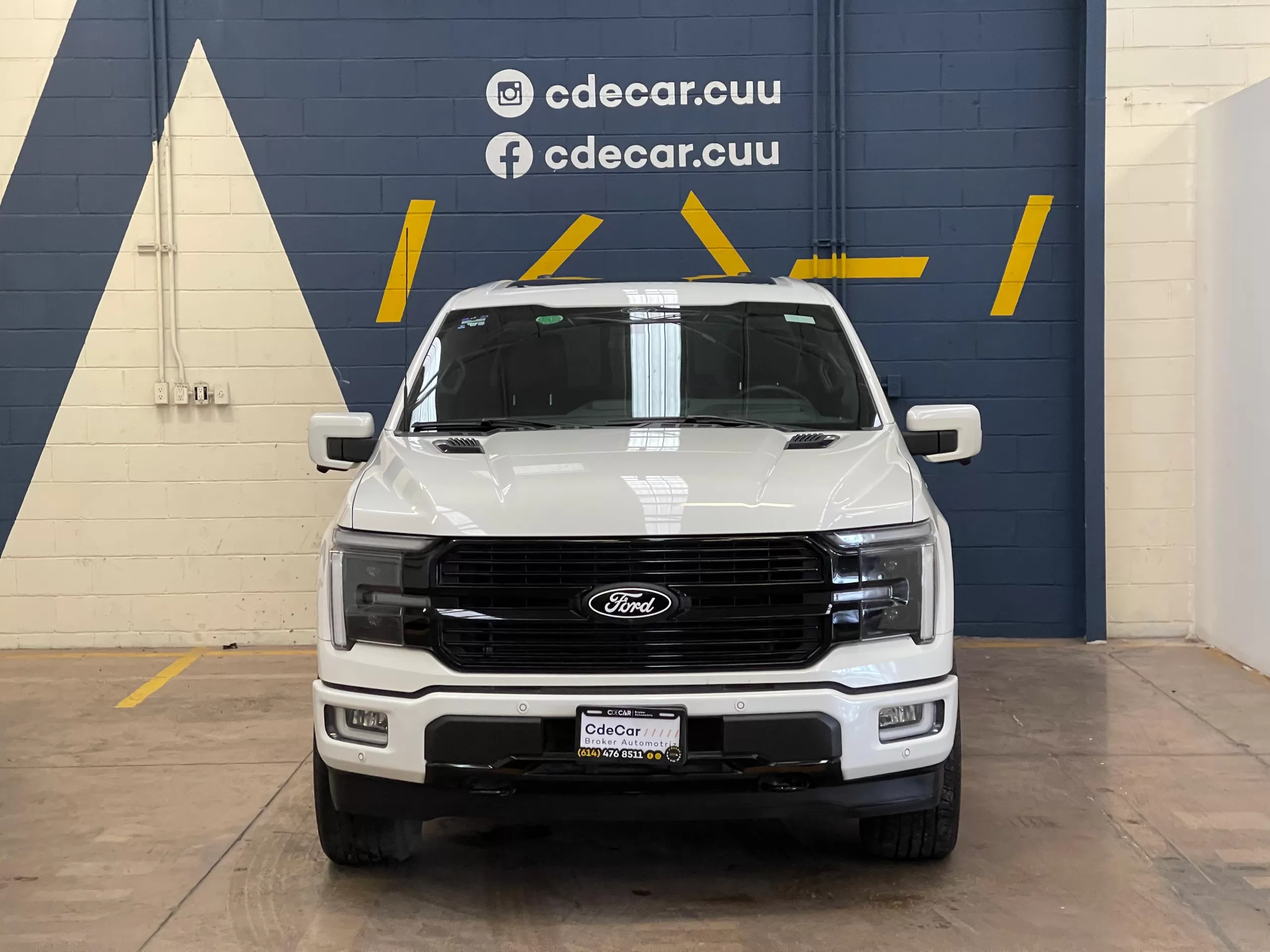 Ford Lobo Platinum 2024 - Image 3