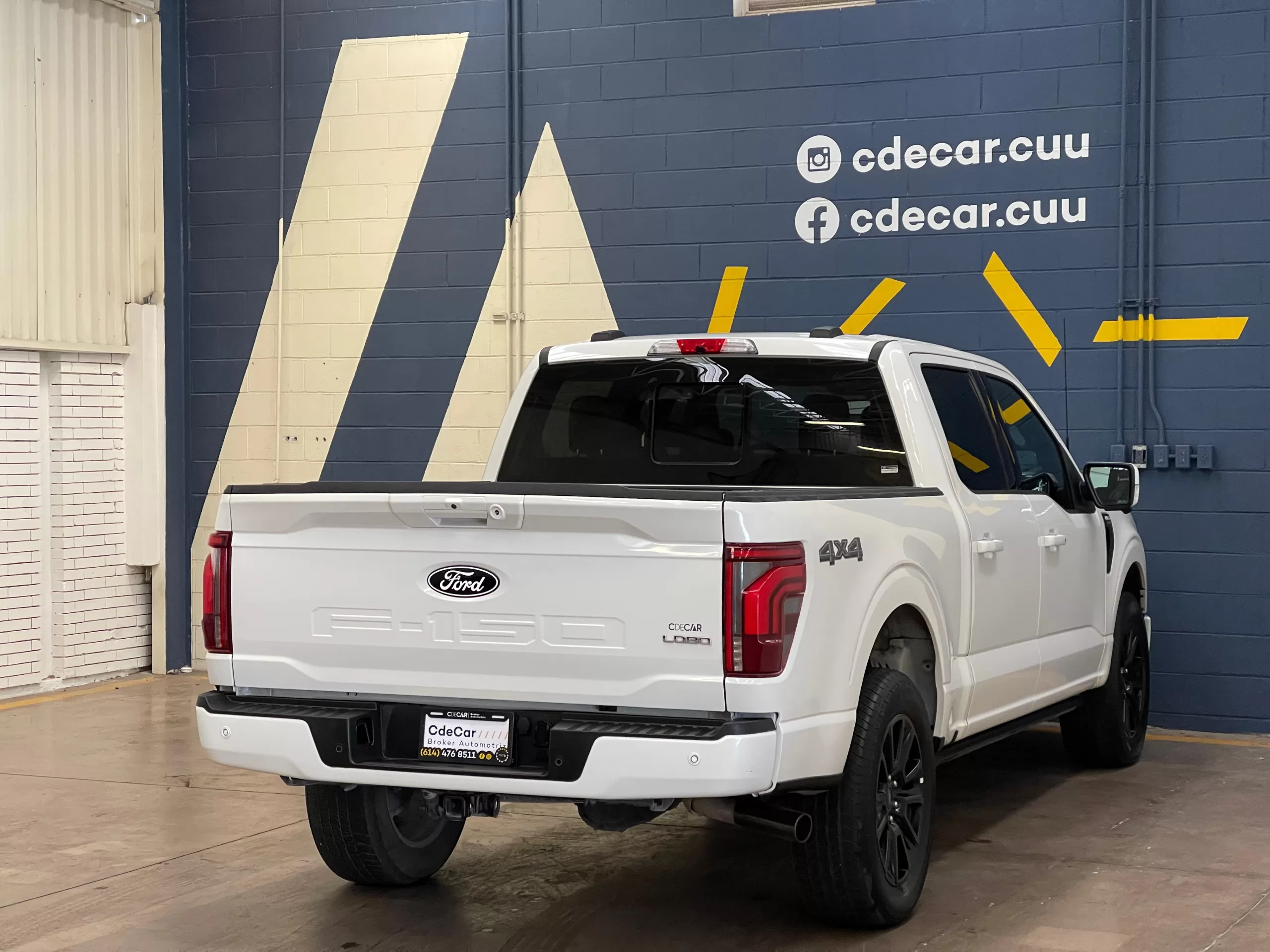 Ford Lobo Platinum 2024 - Image 8