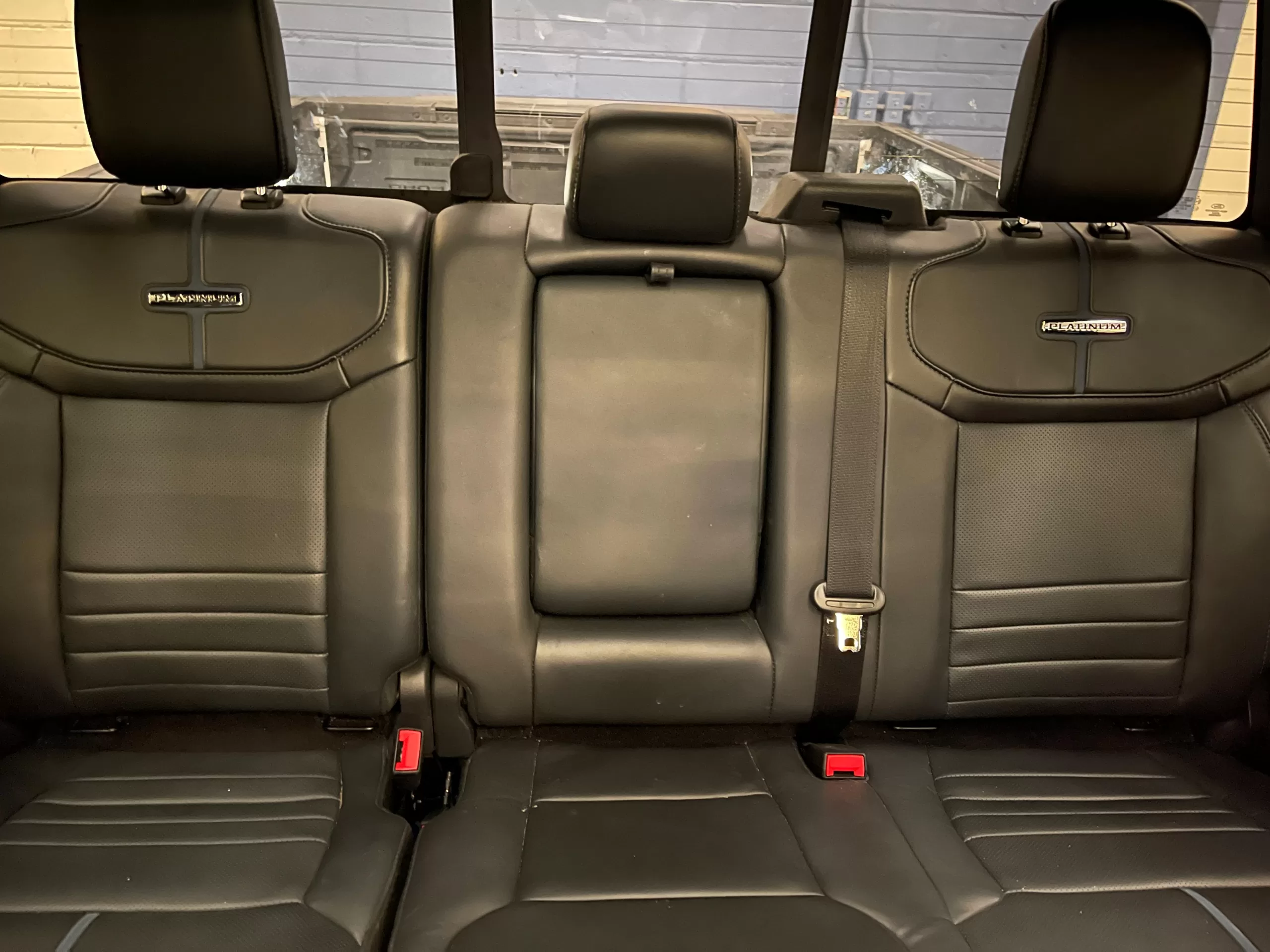 Ford Lobo Platinum 2024 - Image 16