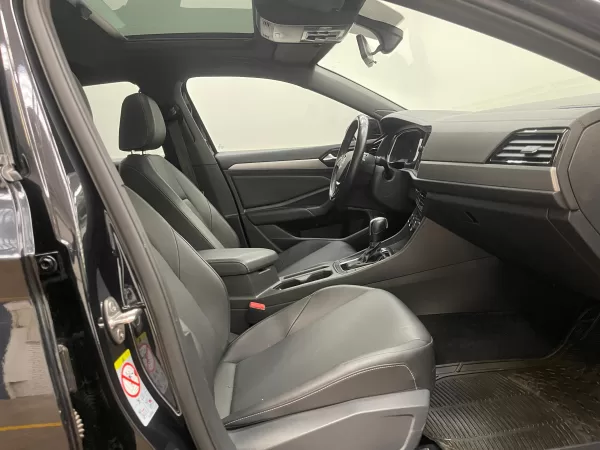 Volkswagen Jetta R Line 2021 - Image 11
