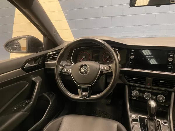Volkswagen Jetta R Line 2021 - Image 16