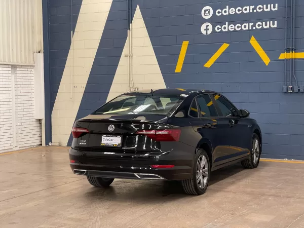Volkswagen Jetta R Line 2021 - Image 9