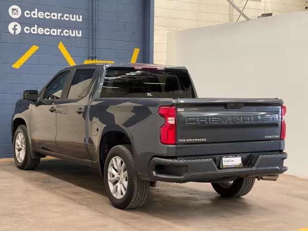 Chevrolet Silverado Custom 2019 - Image 7