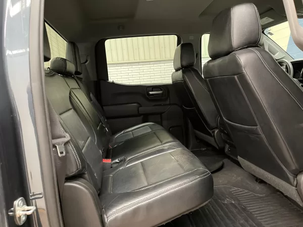 Chevrolet Silverado Custom 2019 - Image 11