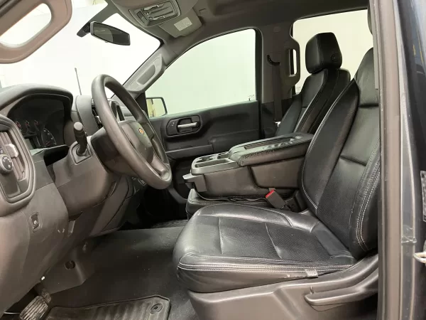 Chevrolet Silverado Custom 2019 - Image 16