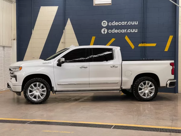 Chevrolet Cheyenne High Country 2023 - Image 5