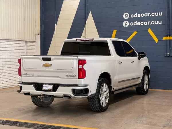 Chevrolet Cheyenne High Country 2023 - Image 8