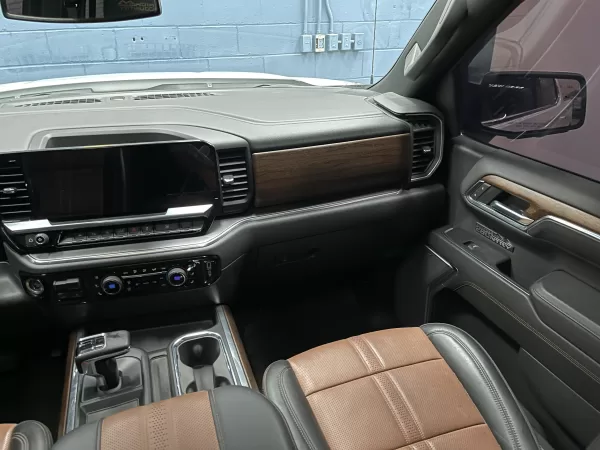 Chevrolet Cheyenne High Country 2023 - Image 12
