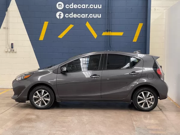 Toyota Prius C Hybrid 2018 - Image 5