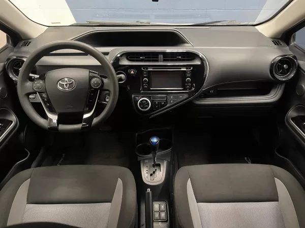 Toyota Prius C Hybrid 2018 - Image 17