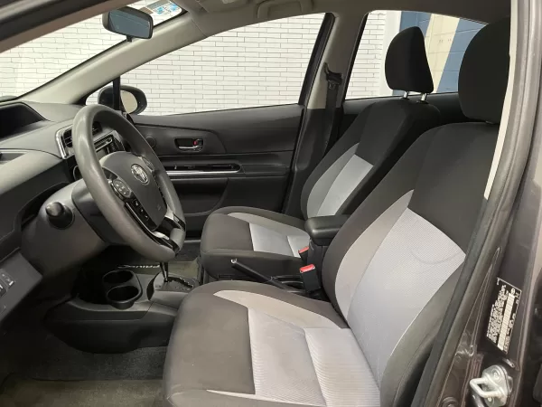 Toyota Prius C Hybrid 2018 - Image 13