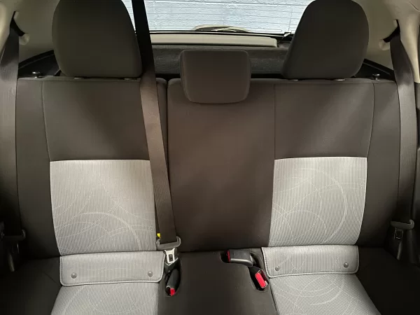 Toyota Prius C Hybrid 2018 - Image 12