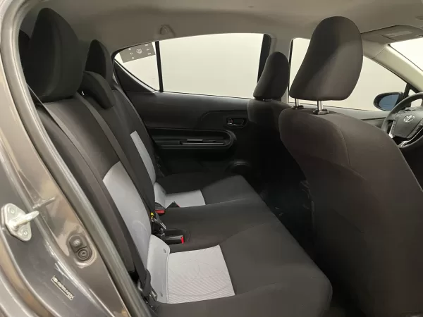 Toyota Prius C Hybrid 2018 - Image 11