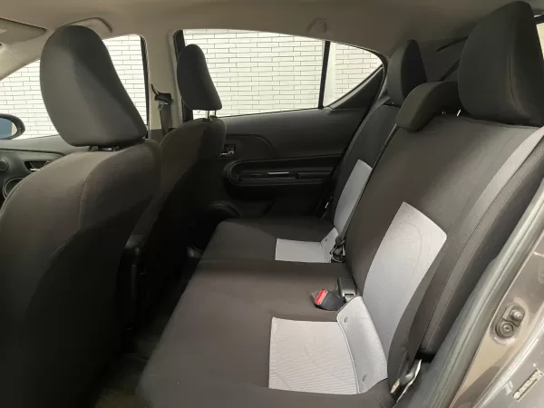 Toyota Prius C Hybrid 2018 - Image 10