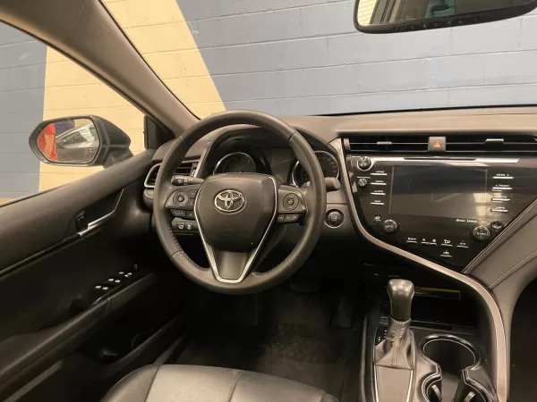 Toyota Camry SE 2020 - Image 16
