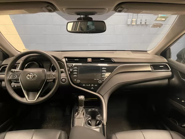 Toyota Camry SE 2020 - Image 15