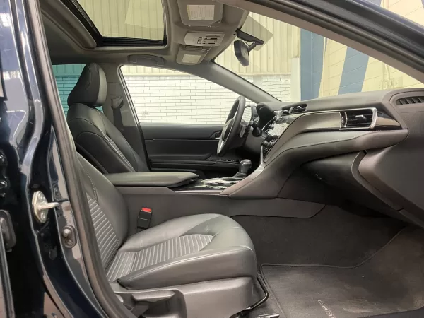 Toyota Camry SE 2020 - Image 12