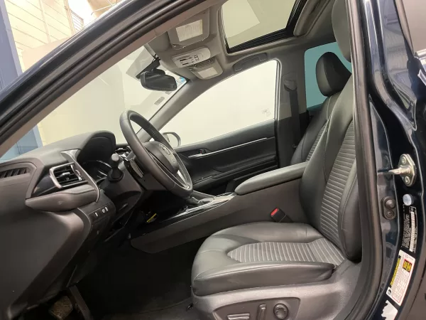 Toyota Camry SE 2020 - Image 13