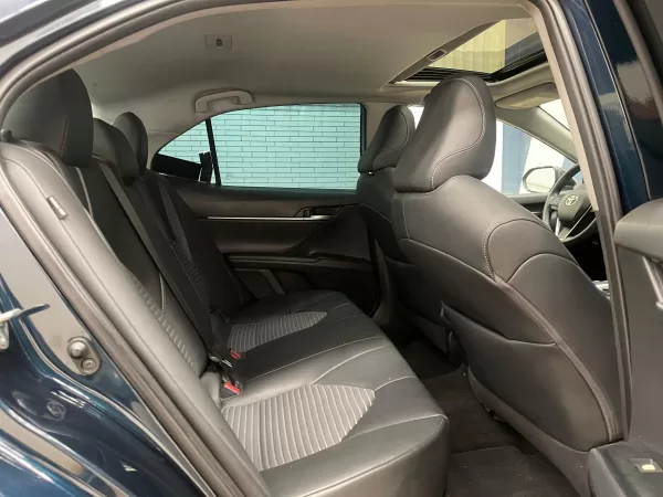 Toyota Camry SE 2020 - Image 10