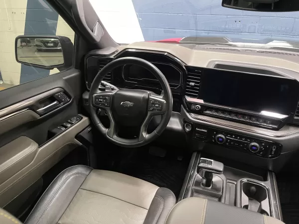 Chevrolet Cheyenne ZR2 2023 - Image 17