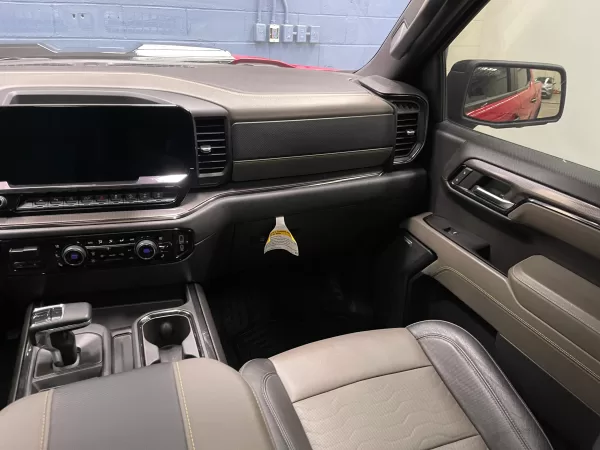 Chevrolet Cheyenne ZR2 2023 - Image 15