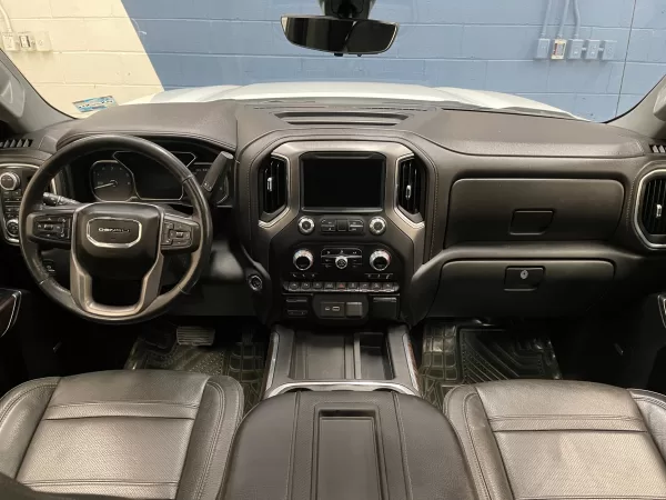 GMC Sierra Denali 2020 - Image 16
