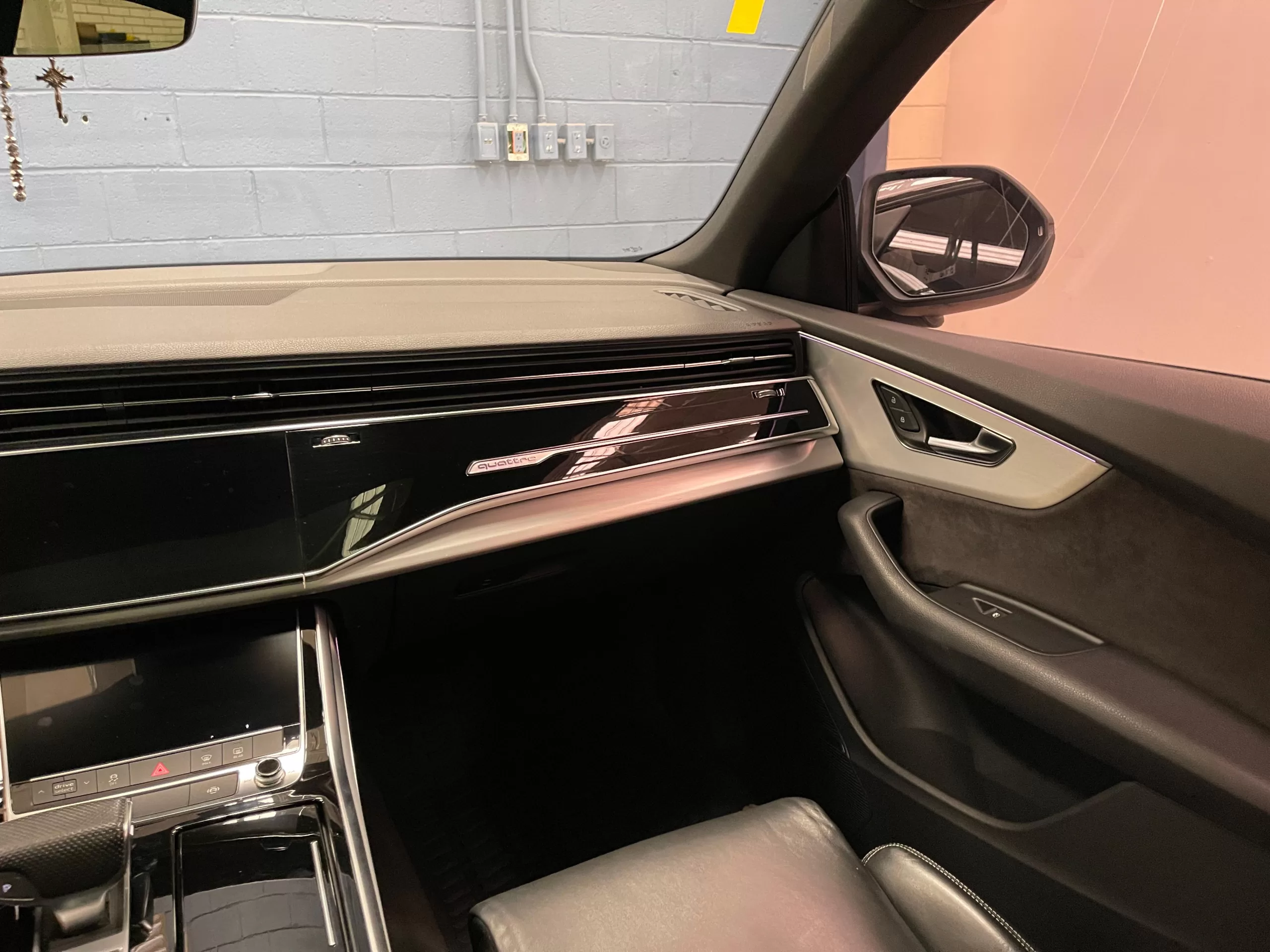 Audi Q8 Sline 2020 - Image 12